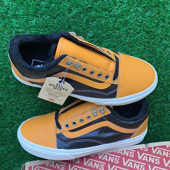 VANS OLD SKOOL MTE APRICOT/BLACK WMNS - Picture 16 of 17
